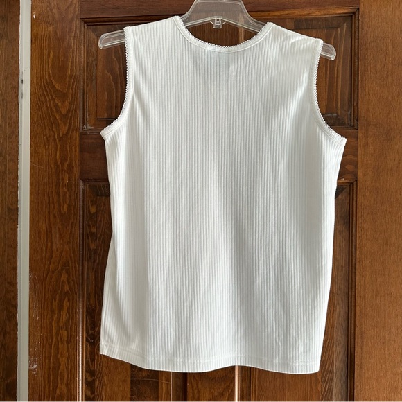 Palm Harbor White ribbed top Petite Medium - Picture 2 of 6